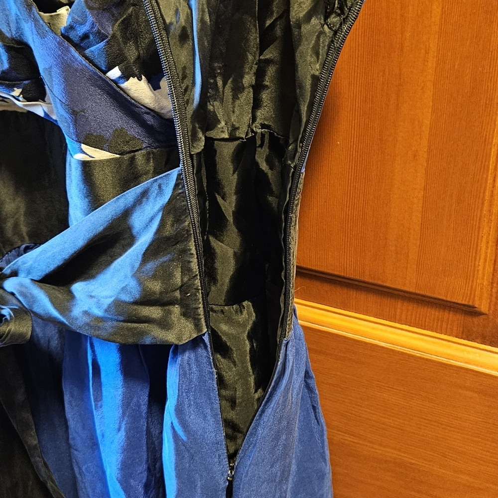 Silk Nine West Sleeveless Dress